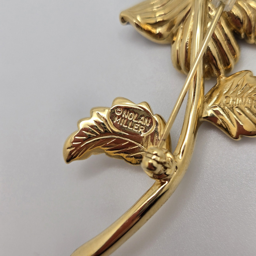 Vintage Nolan Miller Brooch Enamel Flower Rhinestone Goldtone Pin Classic Retro - Picture 4 of 12